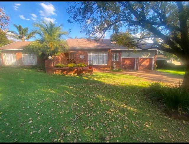 5 BEDROOM HOUSE FOR SALE IN KANONKOP